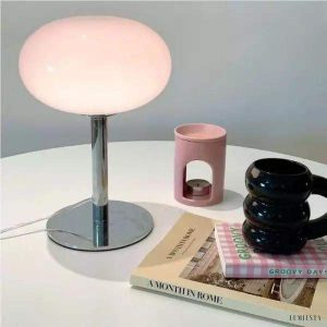Bauhaus - lampa stołowa z białego szkła, ujęcie od przodu