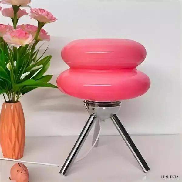 Lampa stołowa Bauhaus z szklanym kloszem na trójnogu