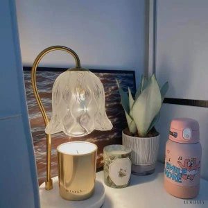 Lampa stołowa marmurowa z kloszem szklanym - romantyczny model z podstawą z marmuru i szklanym kloszem