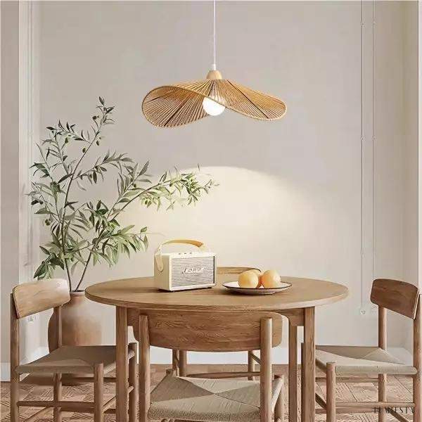 Rattanowa lampa wisząca Retro Zen w kształcie kapelusza