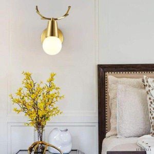 Lampa ścienna w kształcie kropli gwiazdy lub rogów mosiężna