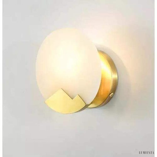 Lampa ścienna z marmuru i miedzi w minimalistycznym stylu