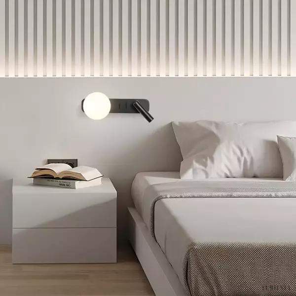 Lampa ścienna Zeppo Reader LED - kula skierowana pod kątem do czytania