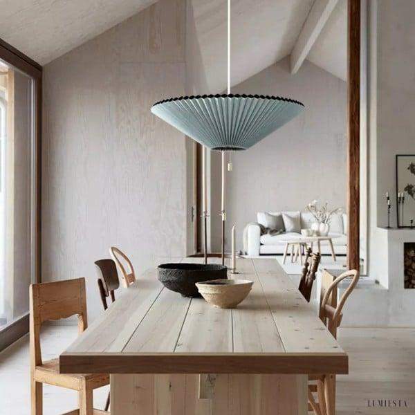 Modern pendant lamp shaped like fractured porcelain