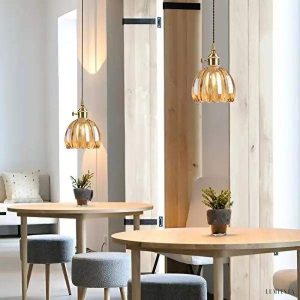 Flower-shaped pendant lamp inspired by Japan