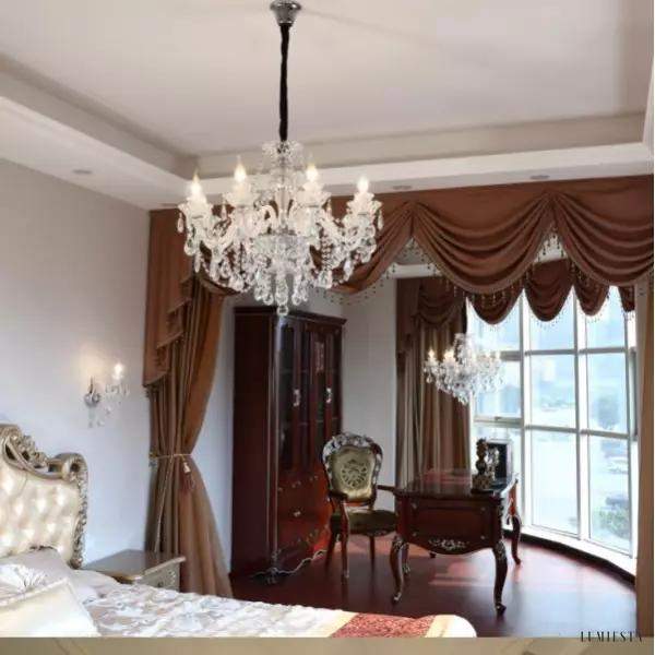 Luksusowy żyrandol kryształowy w stylu świecznika