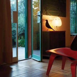 Lampa dekoracyjna Eames House Bird czarna z żywicy