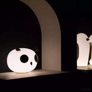 Lampa stołowa Pet Light w kształcie sowy z opalowego szkła
