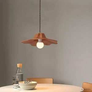 Kolorowa lampa wisząca w kształcie kwiatu