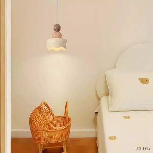 Cream resin pendant lamp in Nordic style