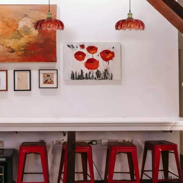 Szklana elegancka lampa wisząca w kształcie płatków