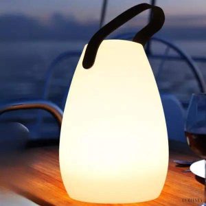 Lampa campingowa przenośna LED z uchwytem stylowa