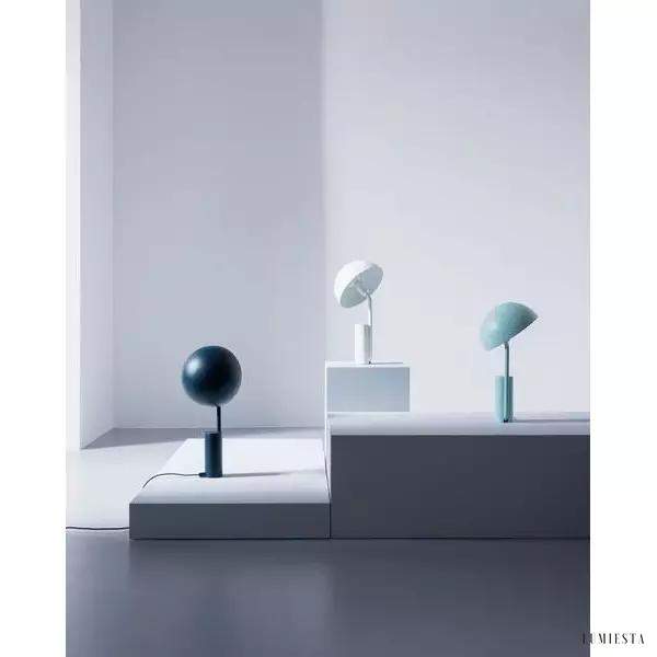 Lampa stołowa Cap z regulowanym kloszem w nowoczesnym stylu