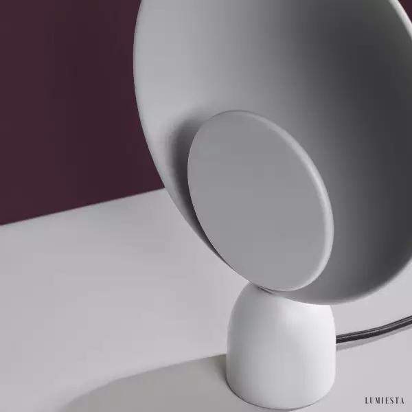 Lampka stołowa Blooper w nowoczesnym stylu minimalistycznym