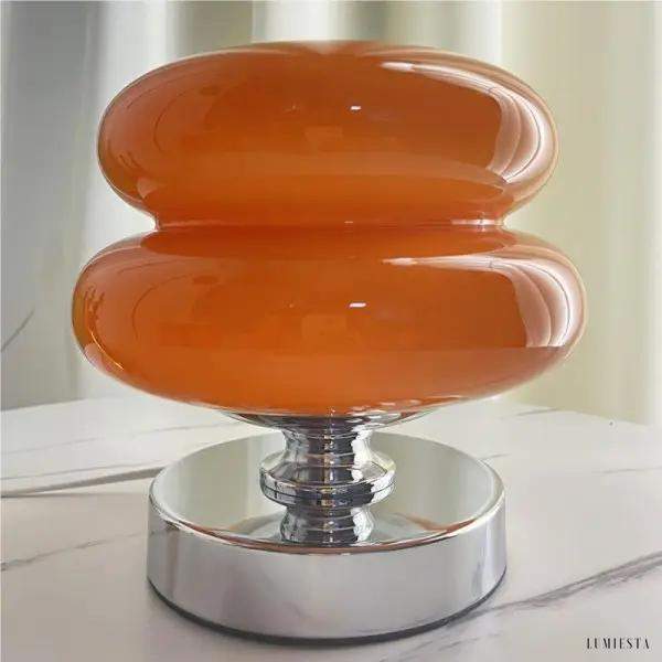 Lampa stołowa Bauhaus w kolorze pomarańczowym z efektownym kształtem, 20x18cm
