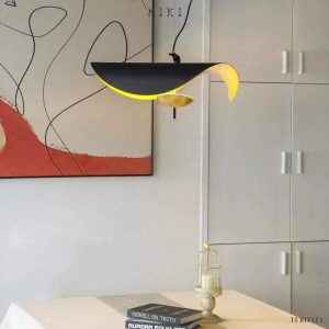 Lampa wisząca Lederam Manta z eleganckim kloszem