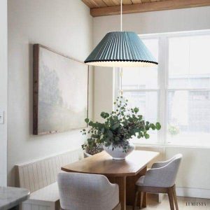 Modern pendant lamp shaped like fractured porcelain