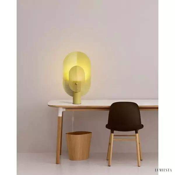 Stylowa lampa stołowa w kształcie filtra metalowego