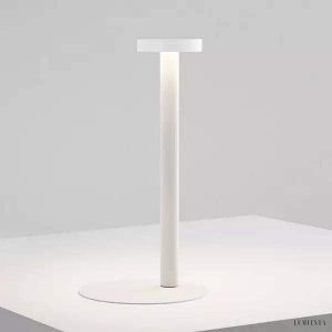 Lampka stołowa dotykowa aluminium biała minimalistyczna — elegancki design na białym tle