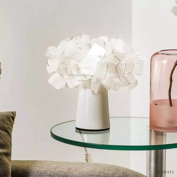 Lampa stołowa Slamp Clizia w kształcie kwiatów biała