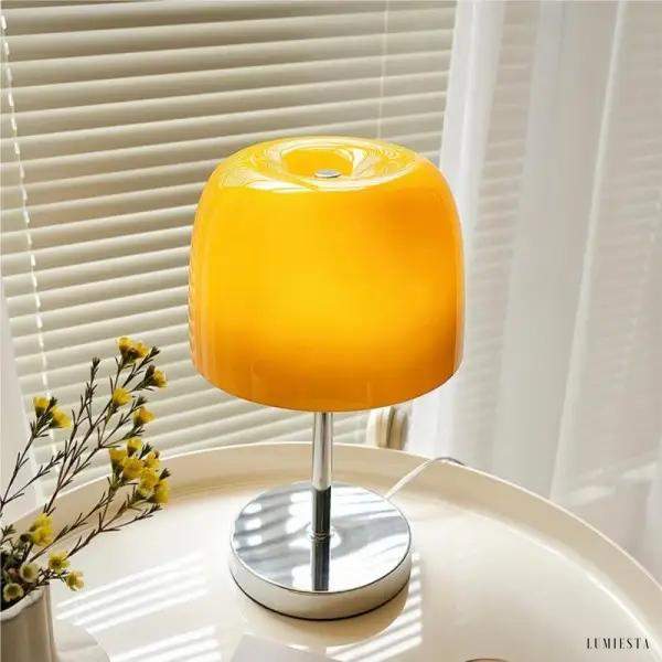 image_7-388.jpg Minimalistyczna lampa stołowa Bauhaus z kolorowym kloszem