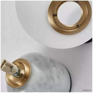 Lampa stołowa z marmurową podstawą i opalowym kloszem