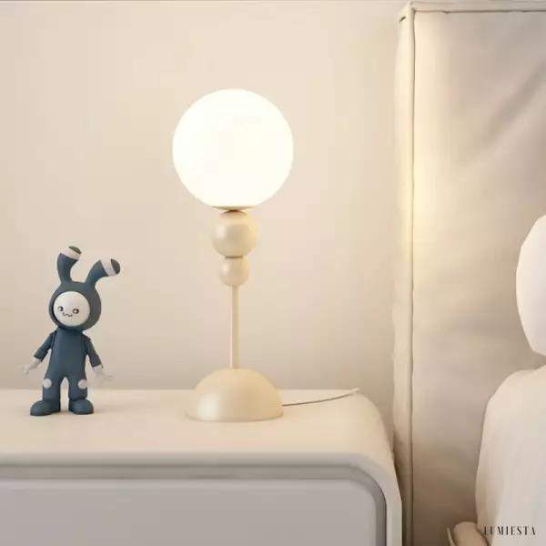 Lampa stołowa Multi Ball w nordyckim stylu z kulami