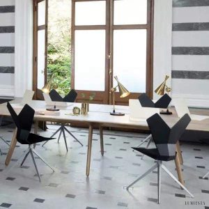 Elegancka lampa stołowa Beat w kształcie stożka black brass