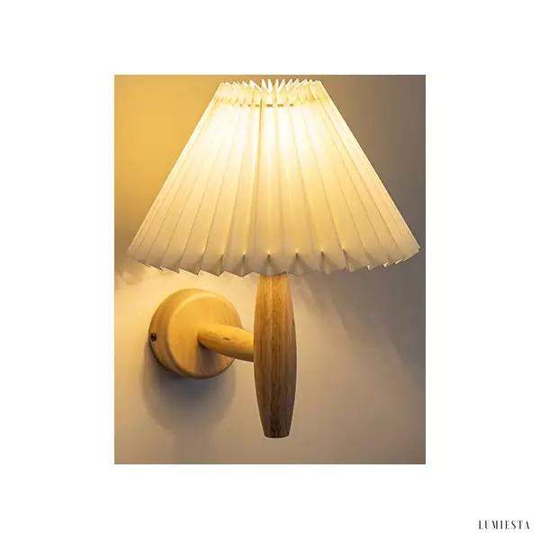 Lampa ścienna z drewna z kloszem z tkaniny kremowa