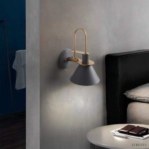Stylowa lampa ścienna metalowa w skandynawskim stylu