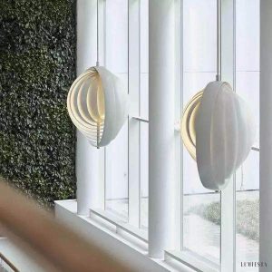 Moon Kształt Księżyca - okrągła biała lampa wisząca metalowa, widok pod skosem