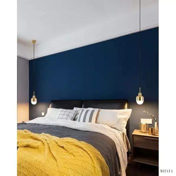 Lampa wisząca Niku złoty metalowy żyrandol szklany klosz