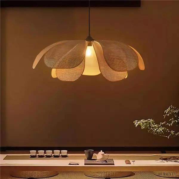 Petal - Rattanowy żyrandol rustykalny w kształcie płatków