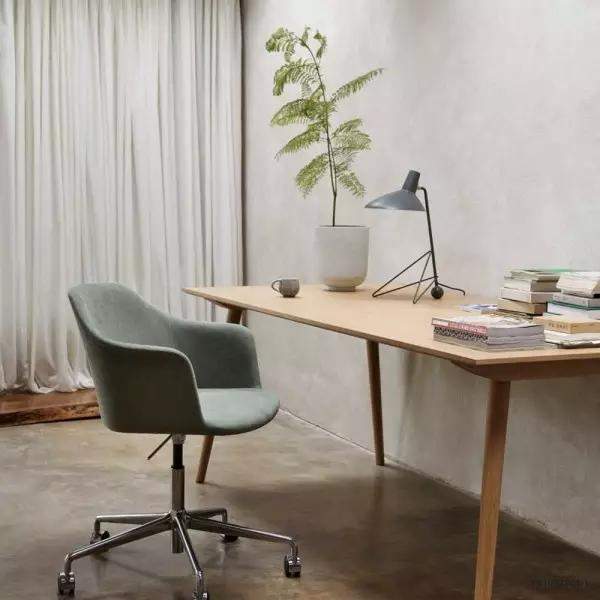 image_8-322.jpg Lampka stołowa w stylu minimalistycznym na tripodzie HM9