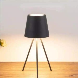 Lampka stołowa z nogami styl minimalistyczny z dimmerem dotykowym