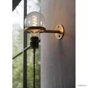 image_8-547.jpg Minimalistyczna lampa ścienna Loop z gniazdkiem E27