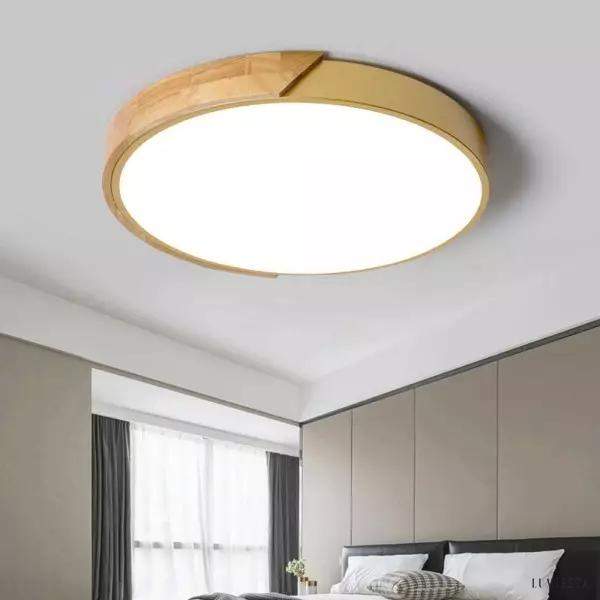 Nowoczesna okrągła lampa sufitowa LED z drewnianym akcentem