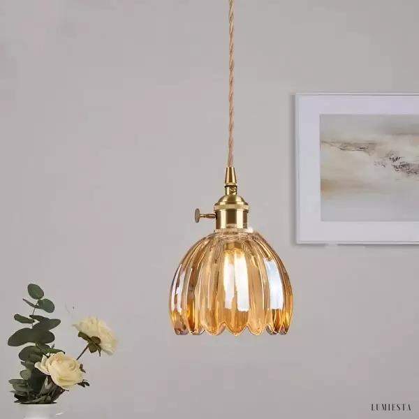 Flower-shaped pendant lamp inspired by Japan