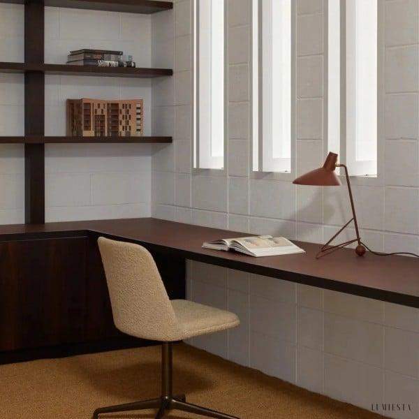 image_9-281.jpg Lampka stołowa w stylu minimalistycznym na tripodzie HM9