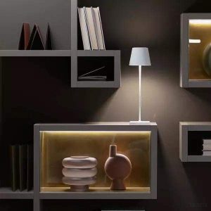 Nowoczesna lampa stołowa LED z regulacją jasności