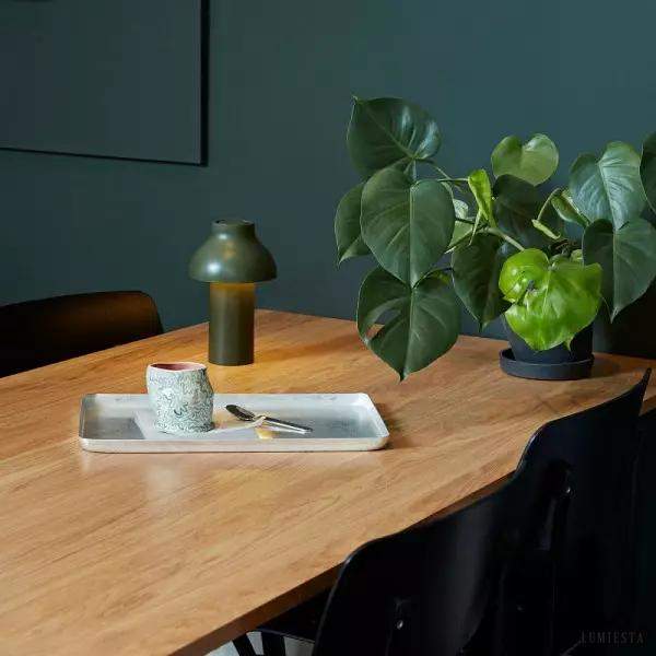 Lampa stołowa wysokiej jakości z dotykowym ściemniaczem