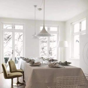 Lampa wisząca Slim w stylu minimalistycznym