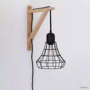 Nowoczesna lampa ścienna Fix z drewna w stylu skandynawskim