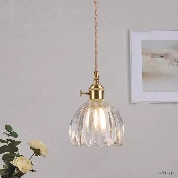 Flower-shaped pendant lamp inspired by Japan