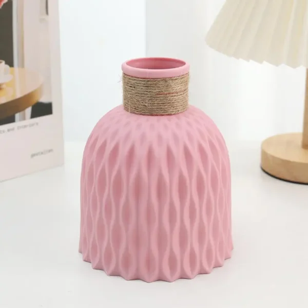 obrazek_4-1.webp Elegancki Wazon z Tekstylnym Dekorem