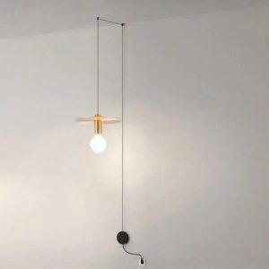 Nowoczesna lampa wisząca złota minimalistyczna styl loftowy