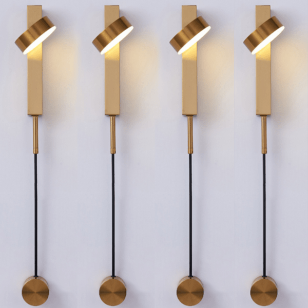 Nowoczesna złota lampa ścienna z regulacją
