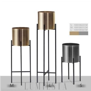 metalowy stojak na doniczkę złoty nowoczesny - elegancki stojak na doniczkę z metalowych prętów