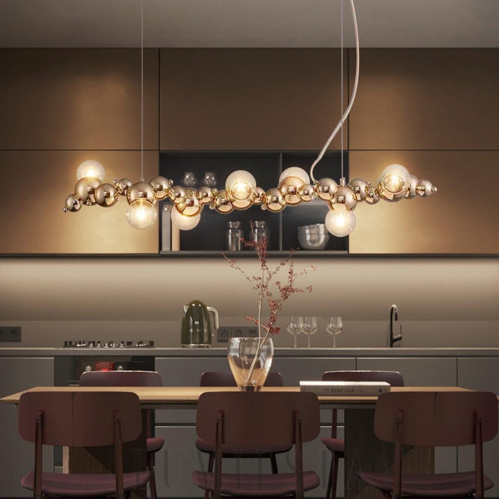 Lampa wisząca Molecules - srebrne wykończenie i szklane kule z bliska