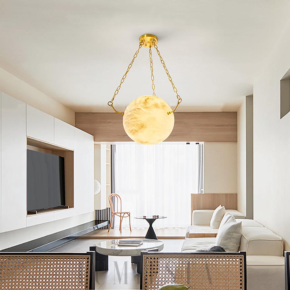 Atlas - lampa wisząca alabaster kula, widok od spodu